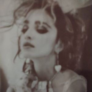 Meet your Posher, Cynthia